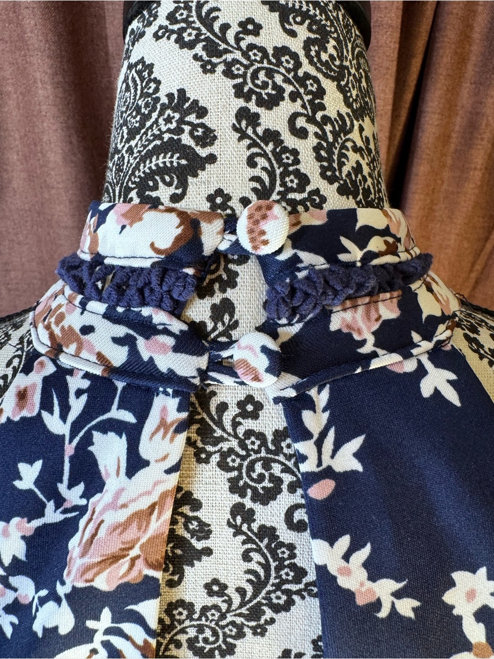 B. Darlin Floral Halter Fit & Flare Dress in Navy and Blush size 3/4 - Picture 6 of 11